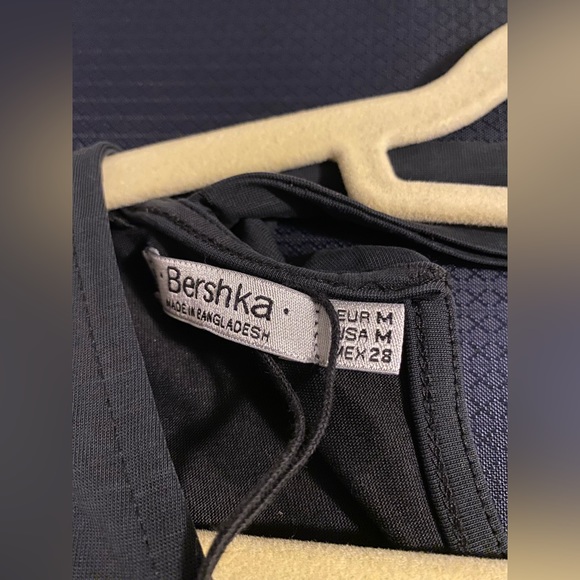 BERSHKA Crop Top - Picture 2 of 2